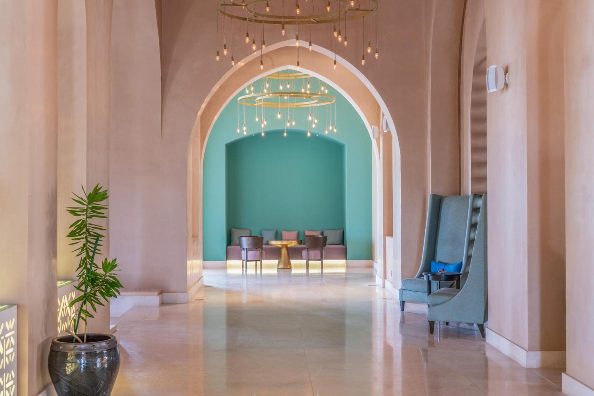 Salalah Rotana Resort Exterior photo The interior of the hotel